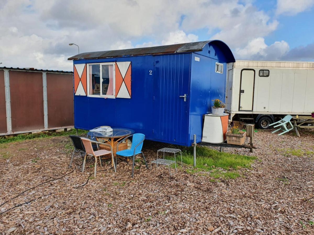 B&B Boerderij Rust, In Pipowagens! Den Helder Exteriör bild